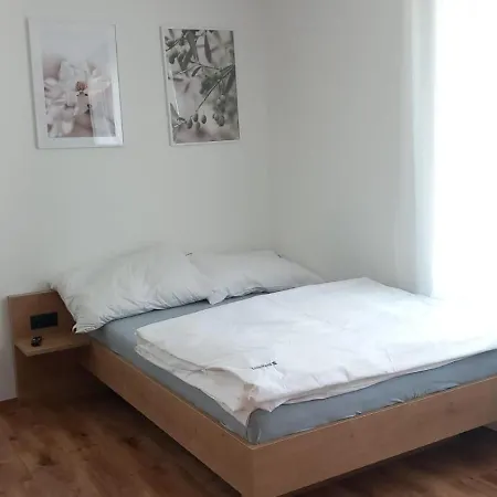 Апартаменты Bright & Modern In Haselstauden *